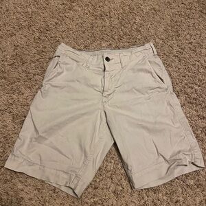 American eagle khaki shorts size 28